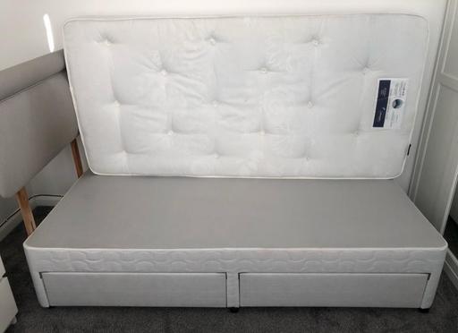 Buy & Sell Derry Downs South East London - Photos for 3 foot Single bed, mattress and Headboard