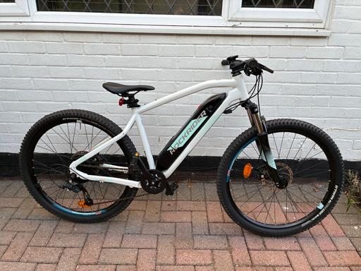 Buy & Sell Whitchurch Basingstoke and Deane - Photos for ROCKRIDER WOMANS 27.5” ELECTRIC MOUNTAIN BIKE