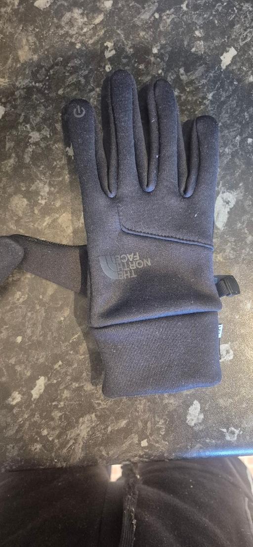 Buy & Sell Hertfordshire East Hertfordshire - Photos for north face gloves