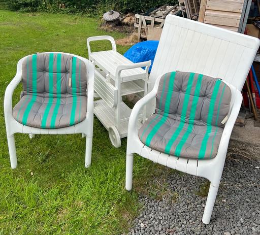 Buy & Sell Moreton Mill Shropshire - Photos for White Plastic Allibert Garden Table & Chairs