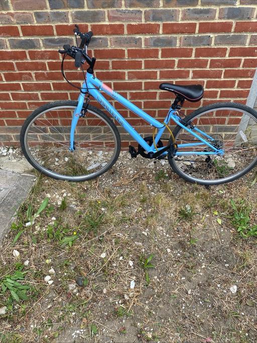 Buy & Sell Thamesmead South East London - Photos for Challenge Hybrid Geometry Dune Bike with lock