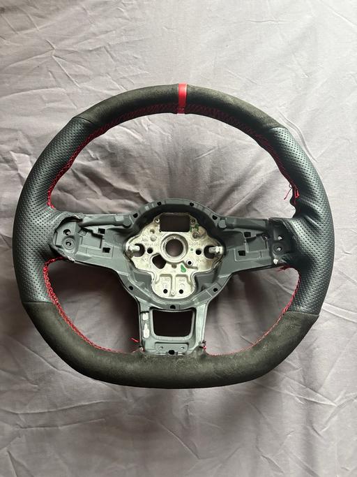 Vehicles Lancashire Blackpool - Photos for Golf gti mk7.5 steering wheel