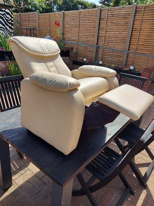 Buy & Sell Sydenham Hill South East London - Photos for Child's Recliner Armchair