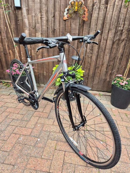 Buy & Sell West Midlands Birmingham - Photos for CB Explorer 400, 24 Spd, Gravel, Ultralite.