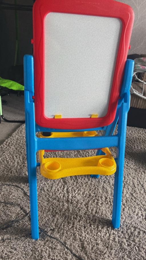 Buy & Sell Leamore Walsall - Photos for Crayons chalk and magnet board