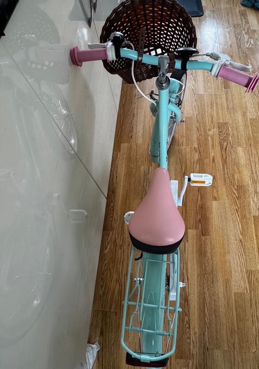 Buy & Sell West Midlands Birmingham - Photos for 18 Inch Verve Star Bike with Basket Mint
