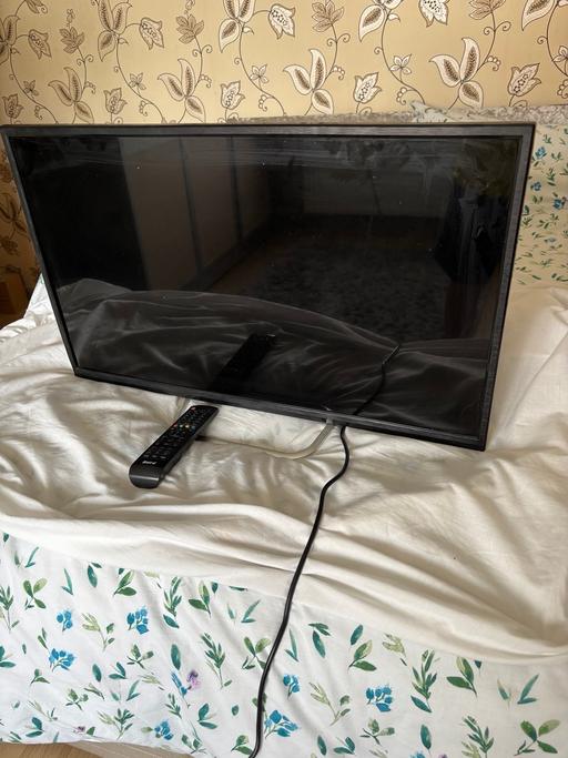 Buy & Sell Becontree East London - Photos for Baird tv