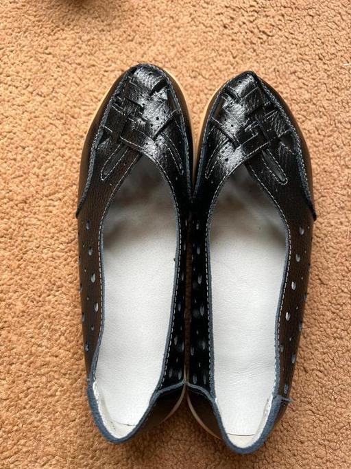 Buy & Sell - Photos for Black slip on shoes