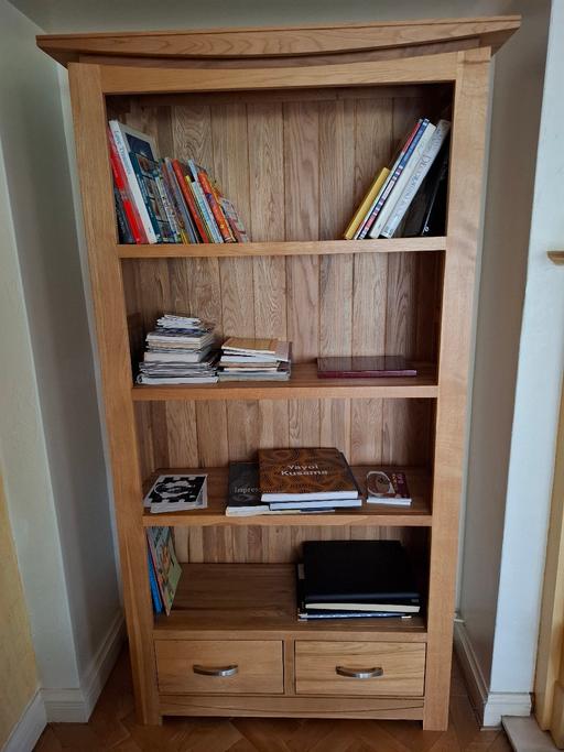 Buy & Sell Pinner Harrow - Photos for Solid Oak Bookcase. 4 shelves, 2 drawers