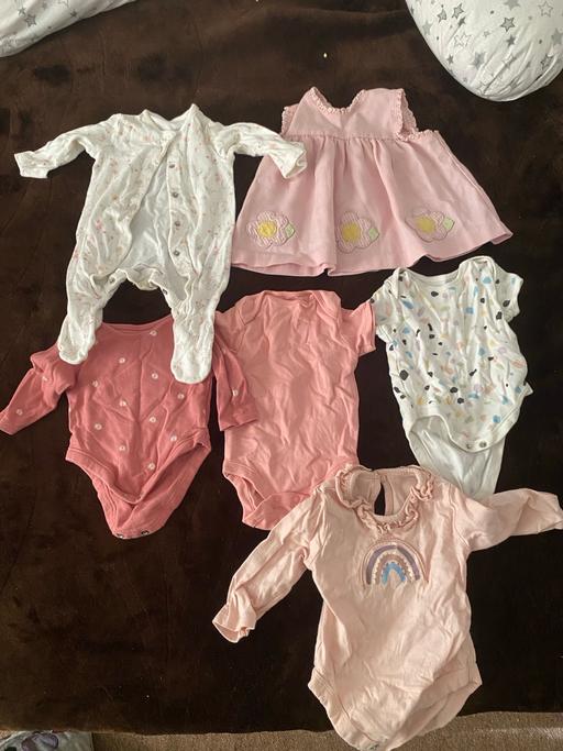 Buy & Sell Croydon Town Centre Croydon - Photos for Bundle of baby clothes sizes 0-6 months.