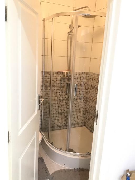 Buy & Sell Newham East London - Photos for QUADRANT GLASS SHOWER ENCLOSURE