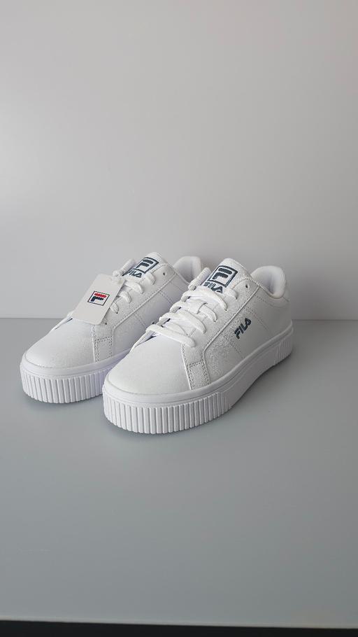 Buy & Sell New Addington Croydon - Photos for Fila White Children's Trainers