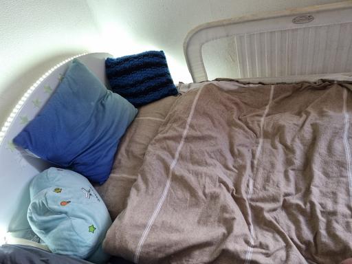 Buy & Sell Crumpsall Manchester - Photos for expandable ikea bed with mattress