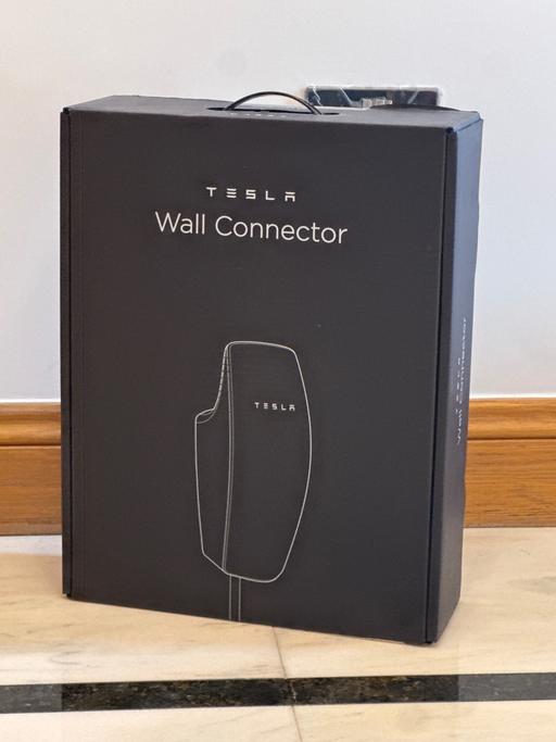 Vehicles East London Ardleigh Green - East London - Photos for Tesla Wall Connector Charger
