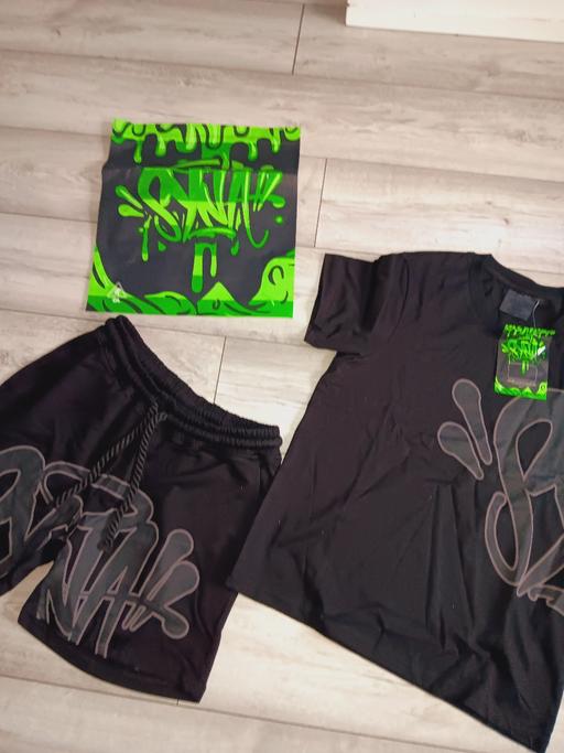 Buy & Sell Rotherhithe South East London - Photos for SYAN WORLD black new boys /men size small