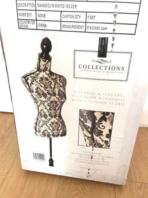 Buy & Sell Newham East London - Photos for VINTAGE STYLE MANNEQUIN WITH WOODEN STAND-New