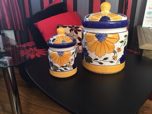 Buy & Sell Newham East London - Photos for VINTAGE POTTERY COOKIE JARS X 2