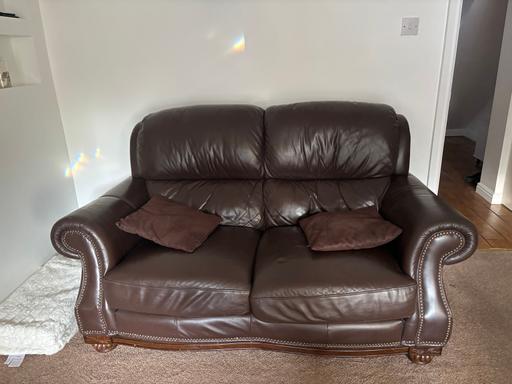 Buy & Sell Newtown Walsall - Photos for 2 seater and 3 seater leather sofas
