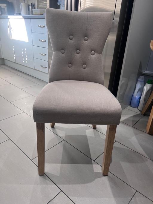 Buy & Sell White Hart Lane Station North London - Photos for 4 dining room chairs