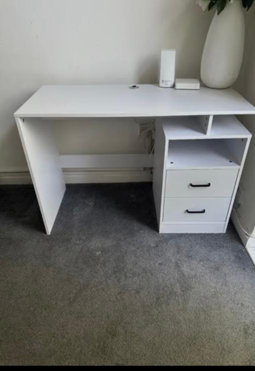Buy & Sell Grove Park West London - Photos for Like new computer desktop with two drawers