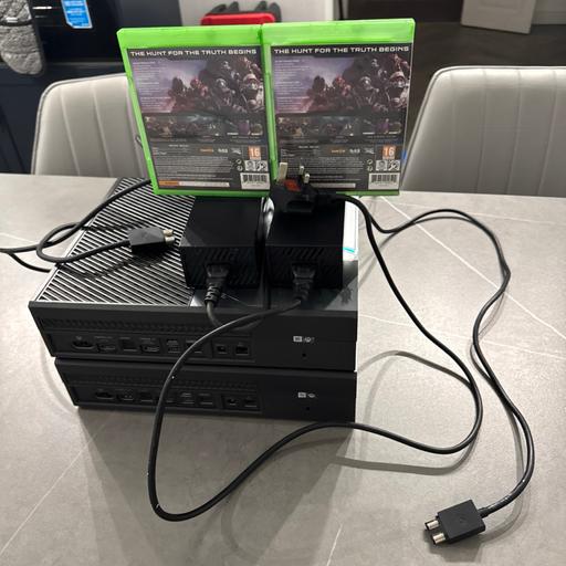 Buy & Sell Wolverhampton West Midlands - Photos for 2 limited edition halo 5 guardians xbox one