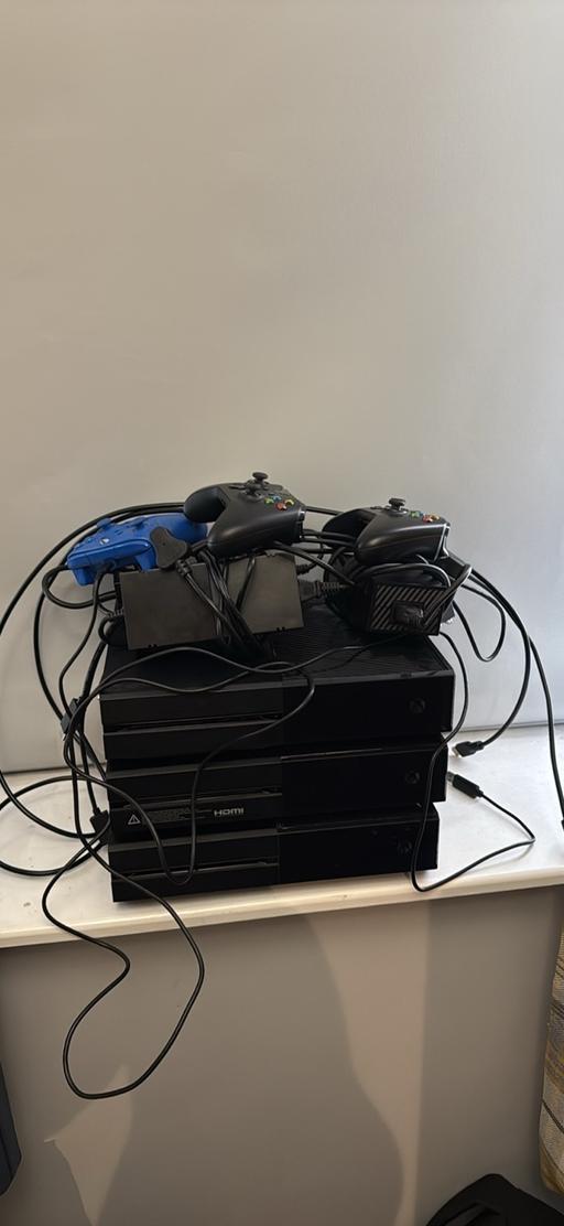 Buy & Sell Oxley Wolverhampton - Photos for Xbox one console job lot and game.