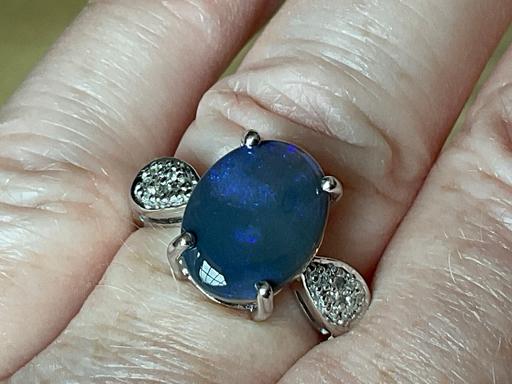 Buy & Sell West Halton North Lincolnshire - Photos for 18ct w gold black opal and diamond ring