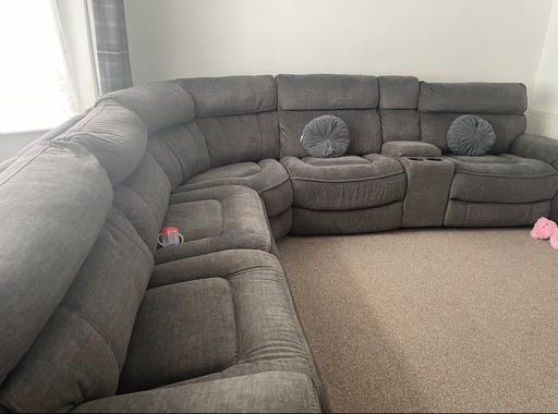Buy & Sell The Broadway Bradford - Photos for Sofa