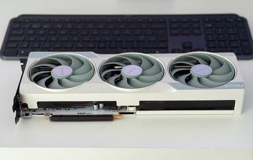 Buy & Sell East Barnet Barnet - Photos for Sparkle Intel ARC B580 TITAN Luna OC 12GB GPU