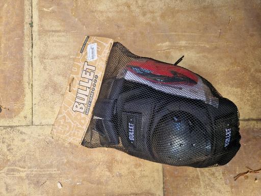 Buy & Sell Whittington Lichfield - Photos for BULLET Safety Gear, ADULT combo knee and arm