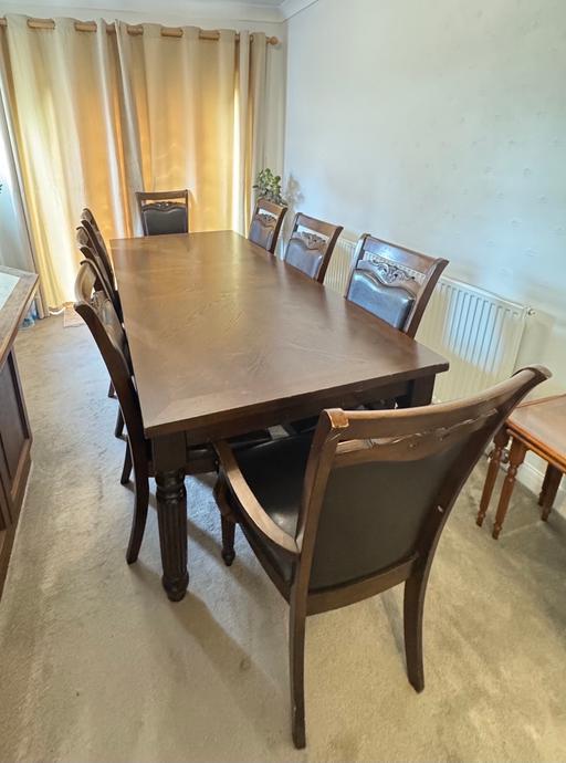 Buy & Sell Uxbridge Hillingdon - Photos for Elegant Solid Wood Dining Table with 8 Chairs