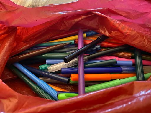 Buy & Sell Notting Hill West London - Photos for Bag of mixed pens