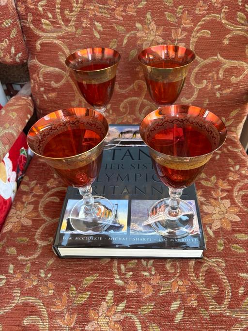 Buy & Sell Kidbrooke South East London - Photos for 4 stunning ruby red and gold wine glasses new