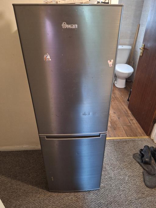 Buy & Sell Ashford Spelthorne - Photos for Swan Silver Fridge