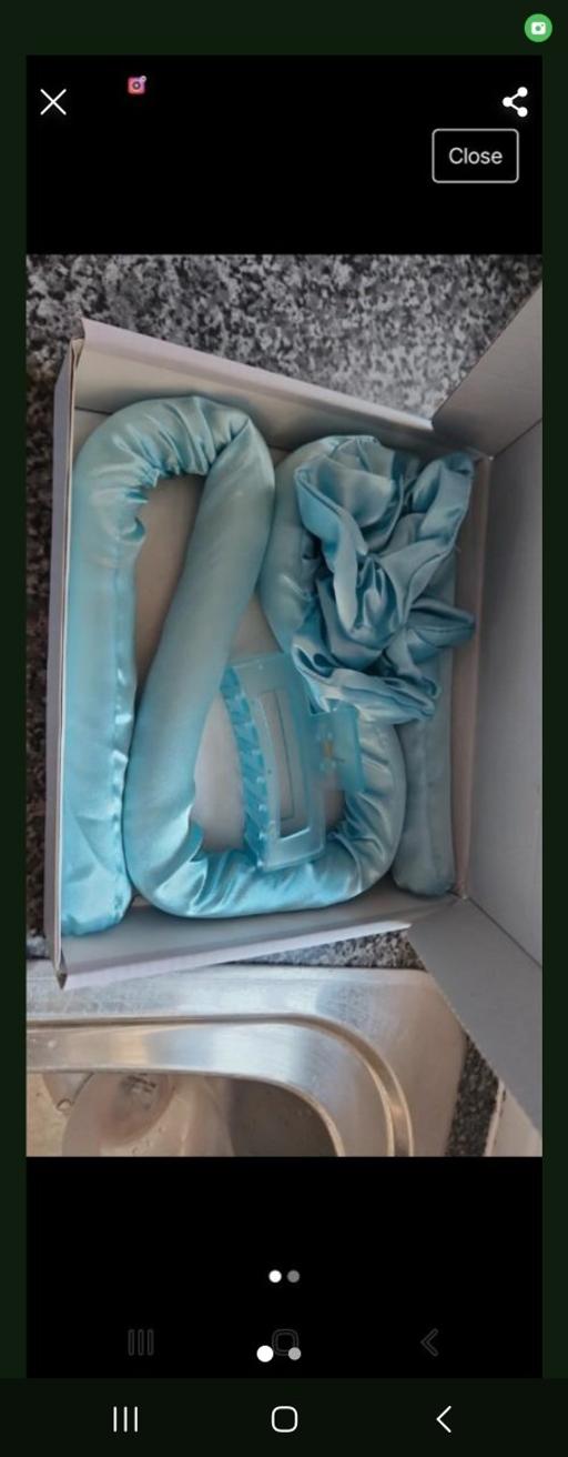 Buy & Sell Silkwood Park Wakefield - Photos for 10 sets of boxed heatless curlers