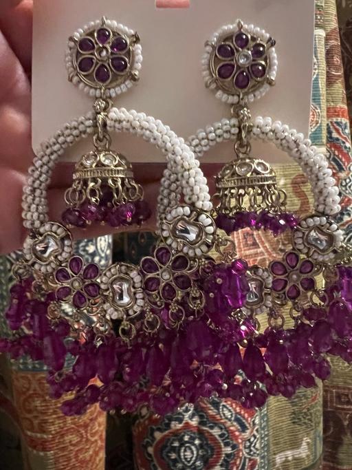 Buy & Sell Moortown Leeds - Photos for Earrings