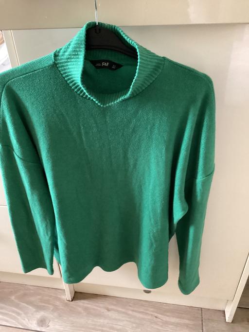 Buy & Sell Southdene Knowsley - Photos for Size 14 green jumper