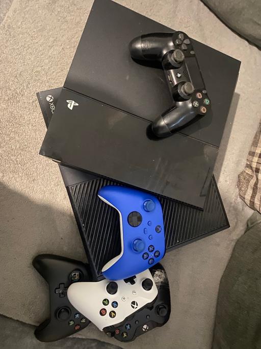 Buy & Sell Eccleshill Blackburn with Darwen - Photos for PS4 and Xbox one
