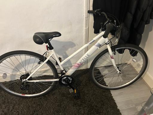 Buy & Sell Croydon Croydon - Photos for Apollo Excelle Womens Hybrid Bike - M Frame