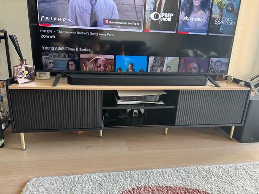 Buy & Sell Custom House East London - Photos for 180cm TV Stand