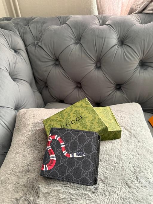 Buy & Sell Stratford East London - Photos for Men’s designer wallet