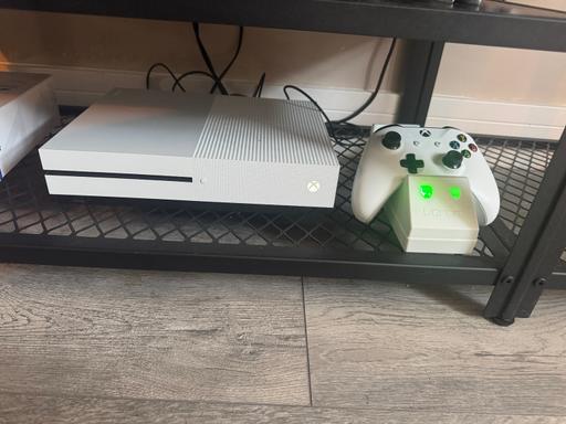 Buy & Sell Oldbury Sandwell - Photos for Xbox one S 1T
