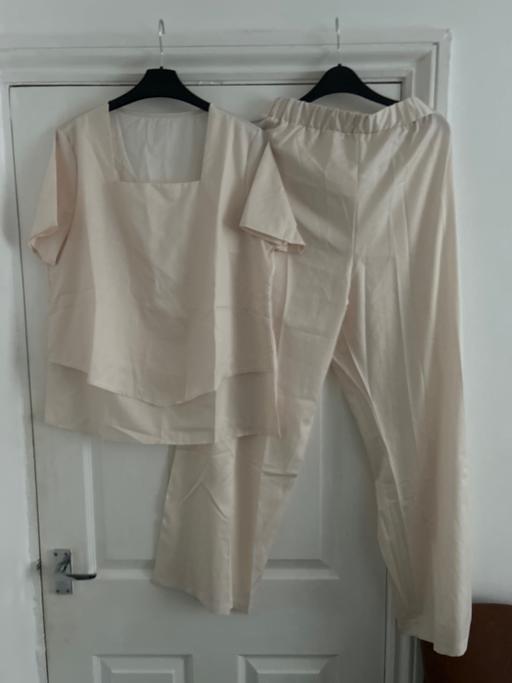 Buy & Sell Wombwell Barnsley - Photos for New Size Large Top and Trouser