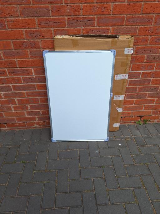 Buy & Sell Kingstanding Birmingham - Photos for Magnetic Whiteboard with 3 Markers. NEW