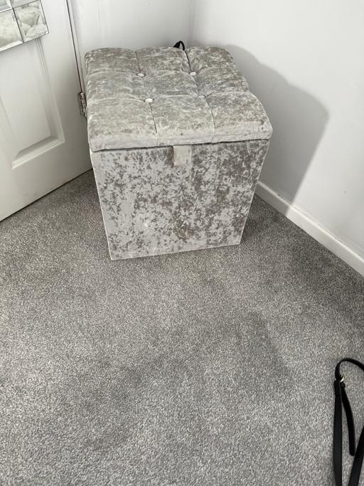 Buy & Sell Woodgate Birmingham - Photos for Arm chair and foot stool crushed velvet