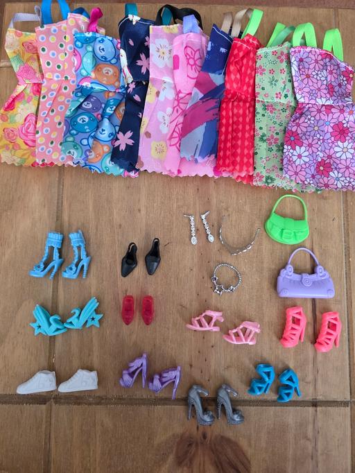 Buy & Sell Blackpool Town Centre Blackpool - Photos for Teenage doll outfits & accessories x 26 NEW