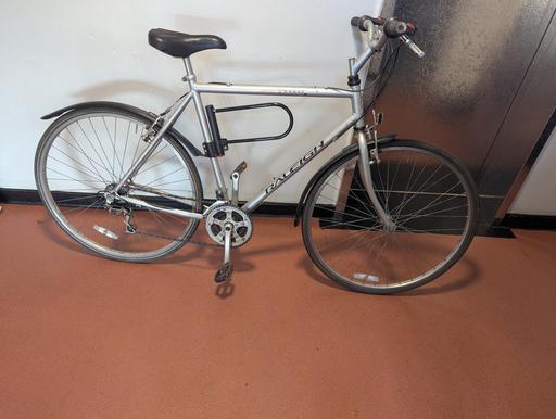 Buy & Sell Richmond Richmond upon Thames - Photos for Raleigh 28 inch, 15 speed bike - used