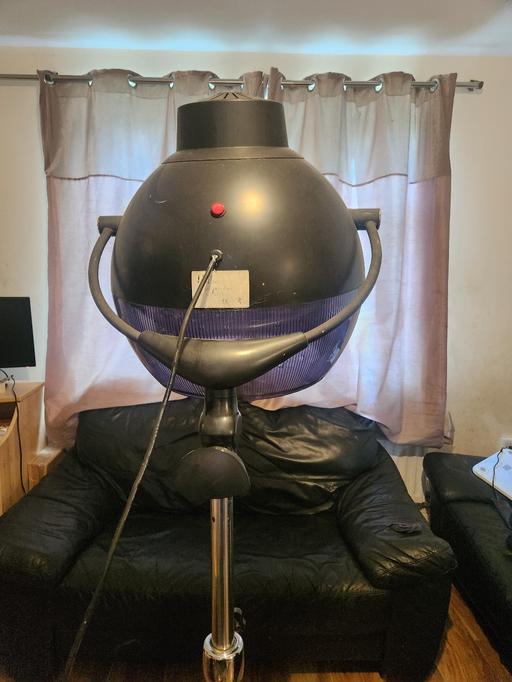 Buy & Sell Colney Hatch North London - Photos for Used Standing Salon Hair Dryer Hood with Whee