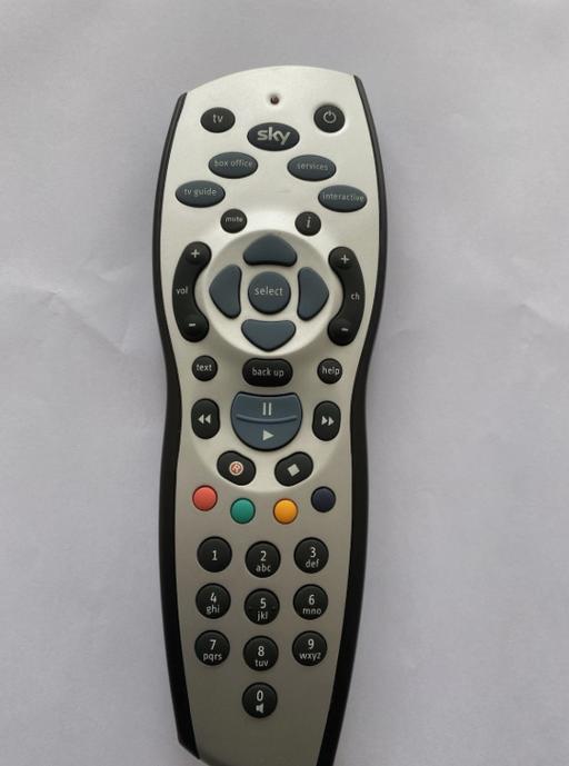 Buy & Sell Morden Road Station Merton - Photos for 10 Genuine Sky HD Remote Control (Rev 8)