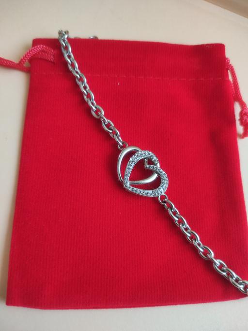 Buy & Sell Grafton Street Industrial Estate West Northamptonshire - Photos for Beautiful bracelet with gift bag
